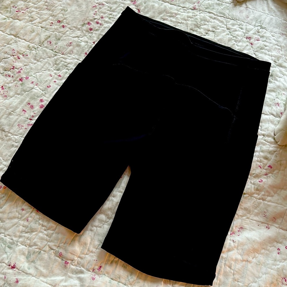 LULULEMON Swift Speed High-Rise Short 8"! 🖤